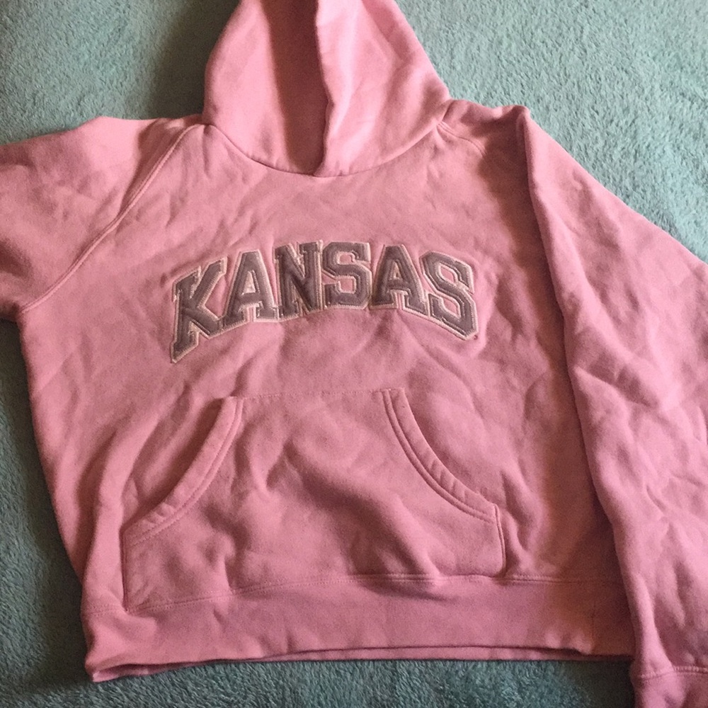 Light pink Kansas hoodie with pocket